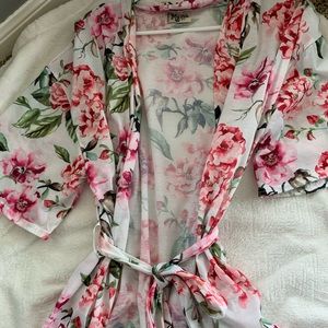 Show Me Your MuMu Floral Garden Rose Robe OS